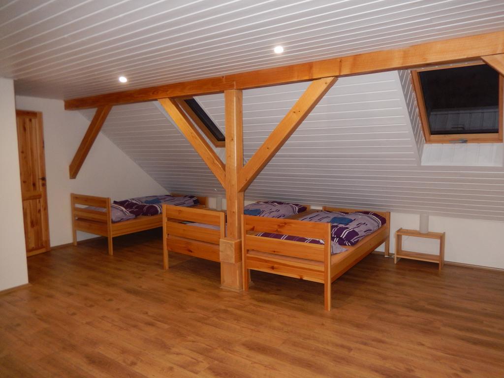 Apartment U Lochu Knovicky Εξωτερικό φωτογραφία